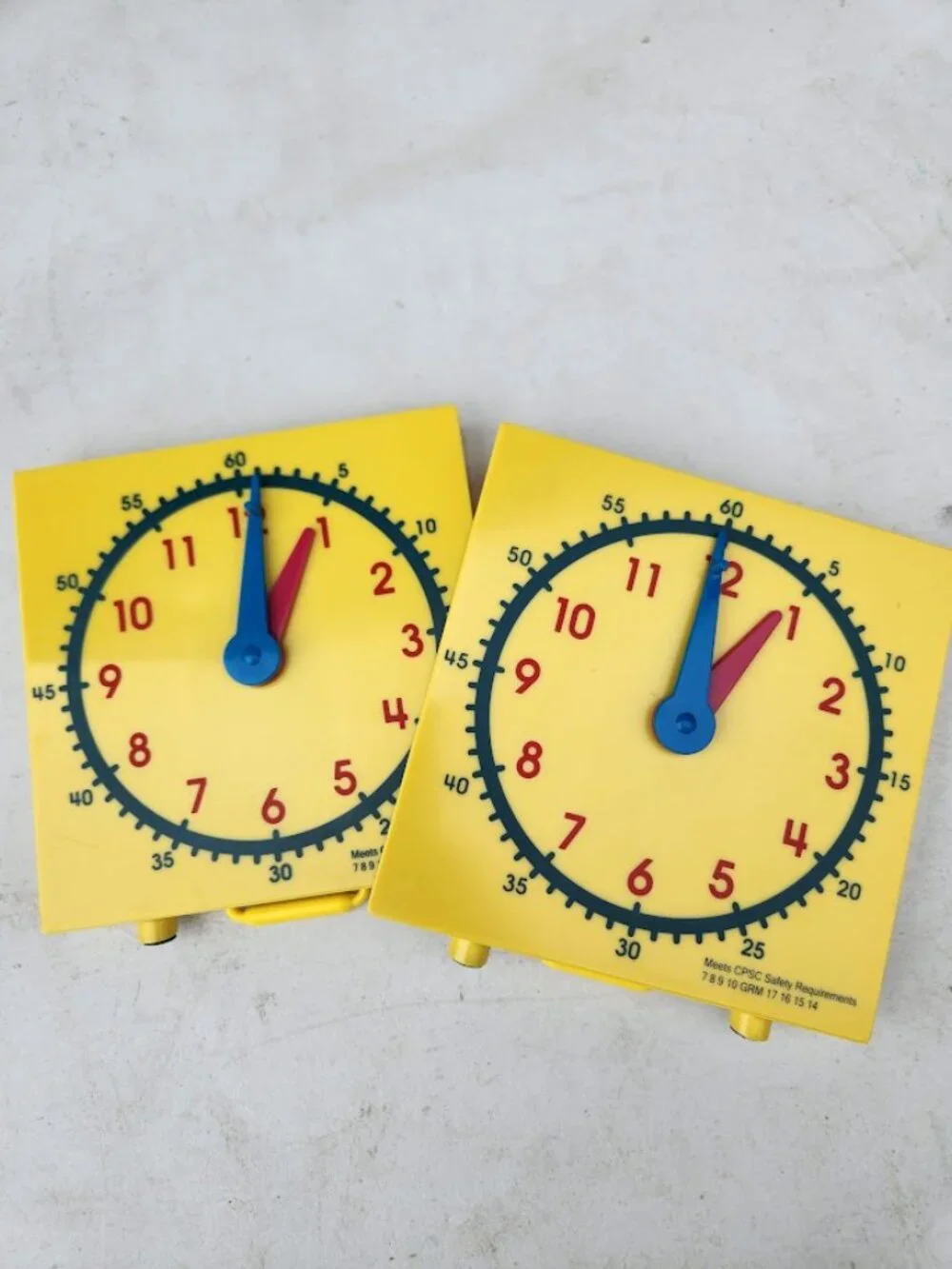 2X Clock Math Manipulative Teaching Time Plastic Educational Toy Analog Clock Le
